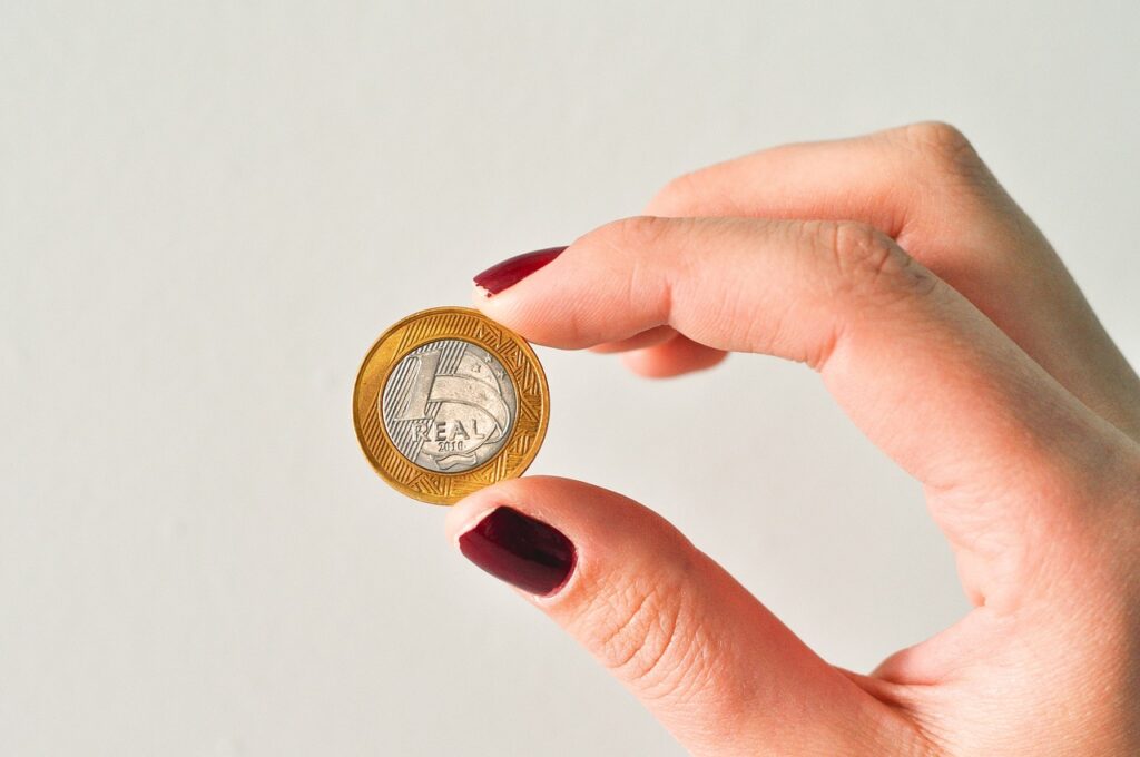 Se você tem uma moeda de 1 real em casa, talvez tenha um tesouro sem saber. Veja mais informação aqui! (Fonte: Pixabay).
