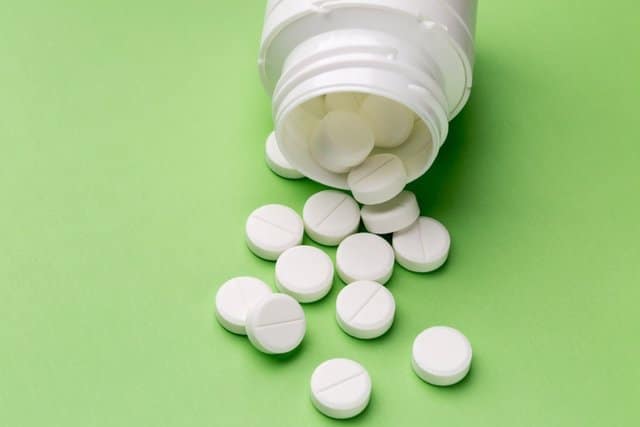 A aspirina, mesmo em doses baixas, pode ser de alto risco para os idosos e causar acidentes cerebrais 