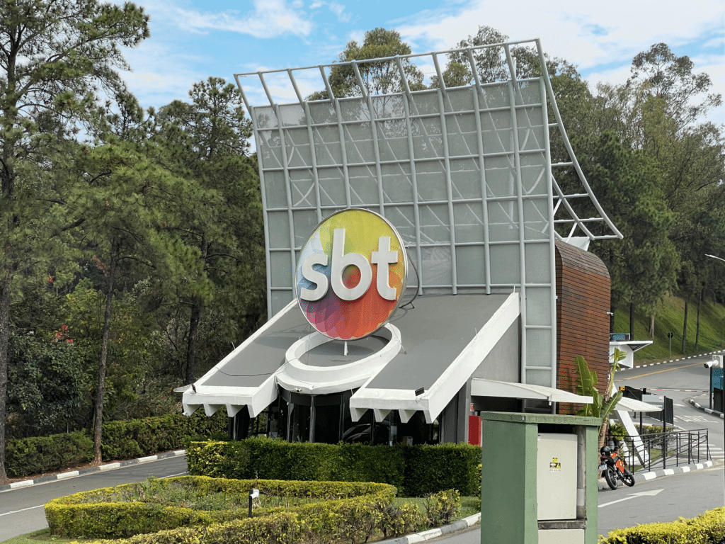 SBT contrata Warley Santana, ex humorista da BAND