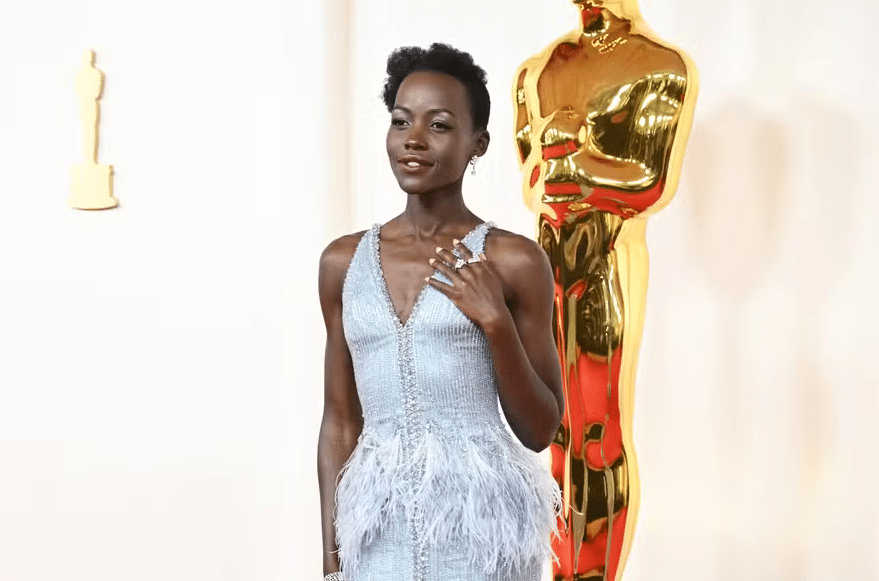 Os Looks Mais Memoráveis do Oscar 2024: Veja Quem Roubou a Cena no Tapete Vermelho! (Fonte: Getty Images)