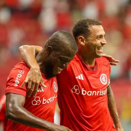 Enner Valencia marcou os dois gols que levou o Inter à vitória.