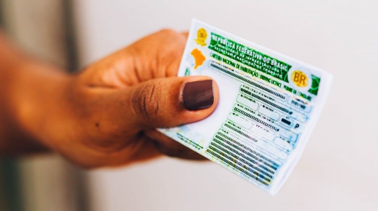 O Programa CNH Social torna a emissão da carteira de motorista mais acessível para quem não tem condições financeiras. (Fonte: Reprodução Google)