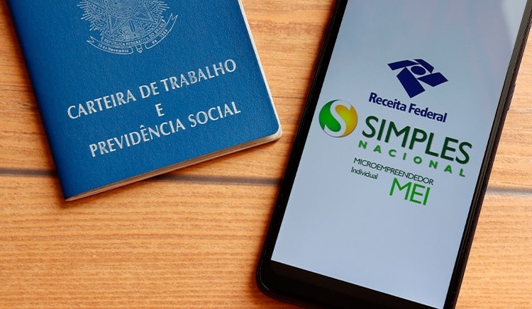 Ser CLT e MEI é uma opção possível no Brasil