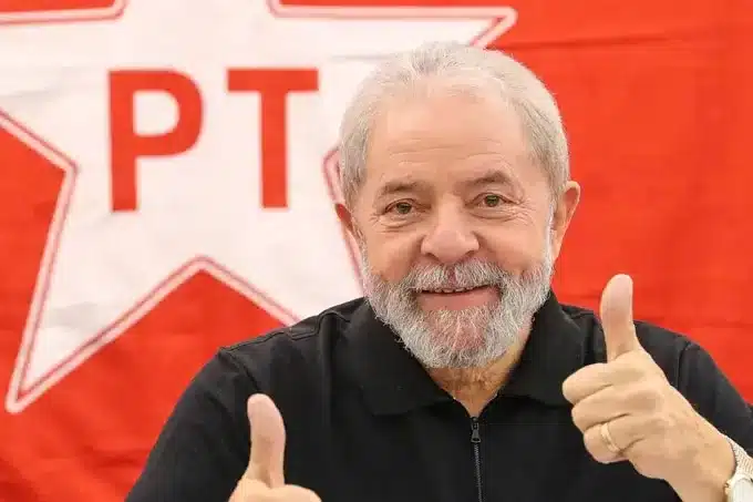 Aposentados e pensionistas do INSS conseguiram mais uma vitória. Lula antecipou benefício importante. Portanto, veja quando receber o pagamento. (Fonte: Edição / Diário Oficial Notícias)