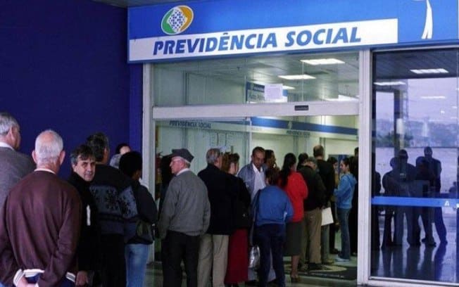 Tempo de espera na fila do INSS está abaixo do esperado. (Fonte: Reprodução Google)
