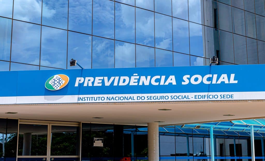 Leonardo Rolim, ex-presidente do INSS, fala sobre a necessidade de ajustes no sistema previdenciário. (Fonte: Shutterstock)