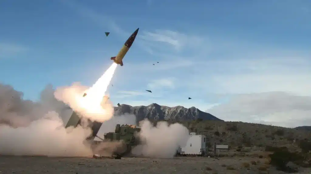 A versão inicial de um sistema de mísseis táticos do Exército dos EUA foi testada em 14 de dezembro de 2021, no White Sands Missile Range, no Novo México.





