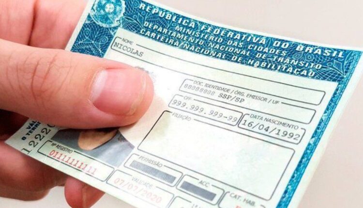 imagem da carteira de habilitação para falar sobre a CNH Digital
