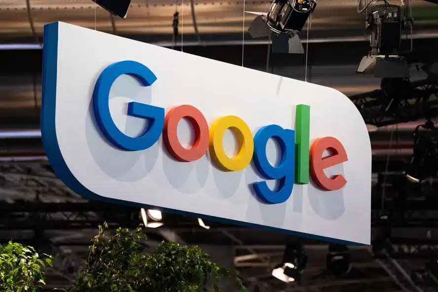 placa com a logo do google