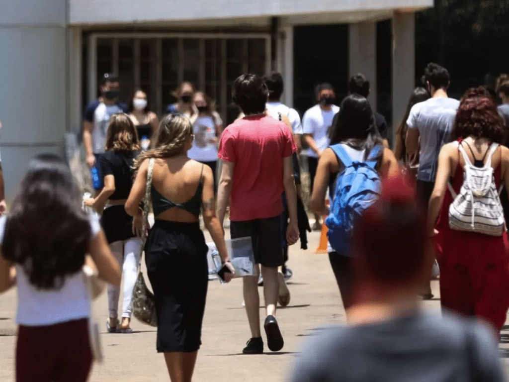 População de jovens que não trabalham nem estudam cresce no Brasil