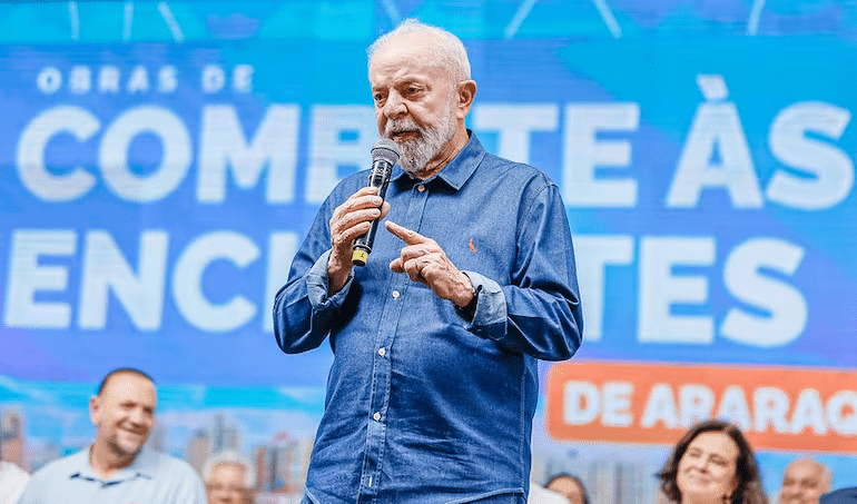 Lula declara que o Brasil irá alfabetizar 100% da população até 2030