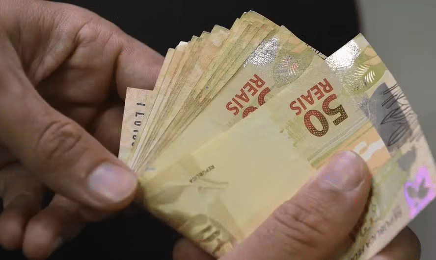 DInheiro vico é cada vez menos utilizado plea população brasileira