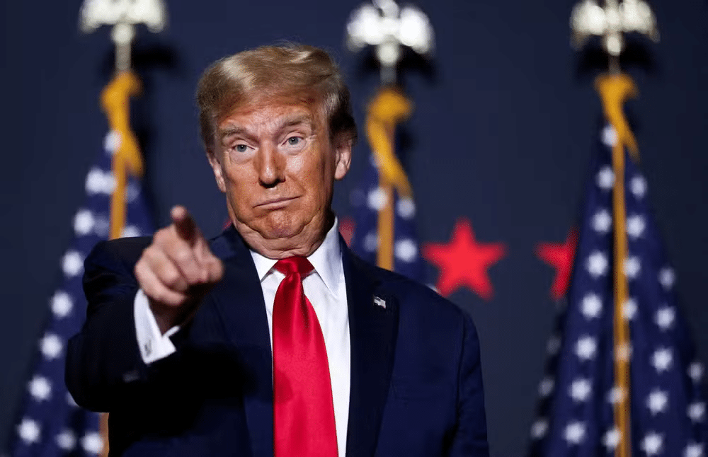 Ações de DOnald Trump sobem na véspera do julgamento
