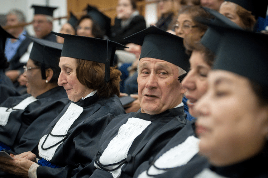 Projeto promove ingresso de idosos em cursos de graduação