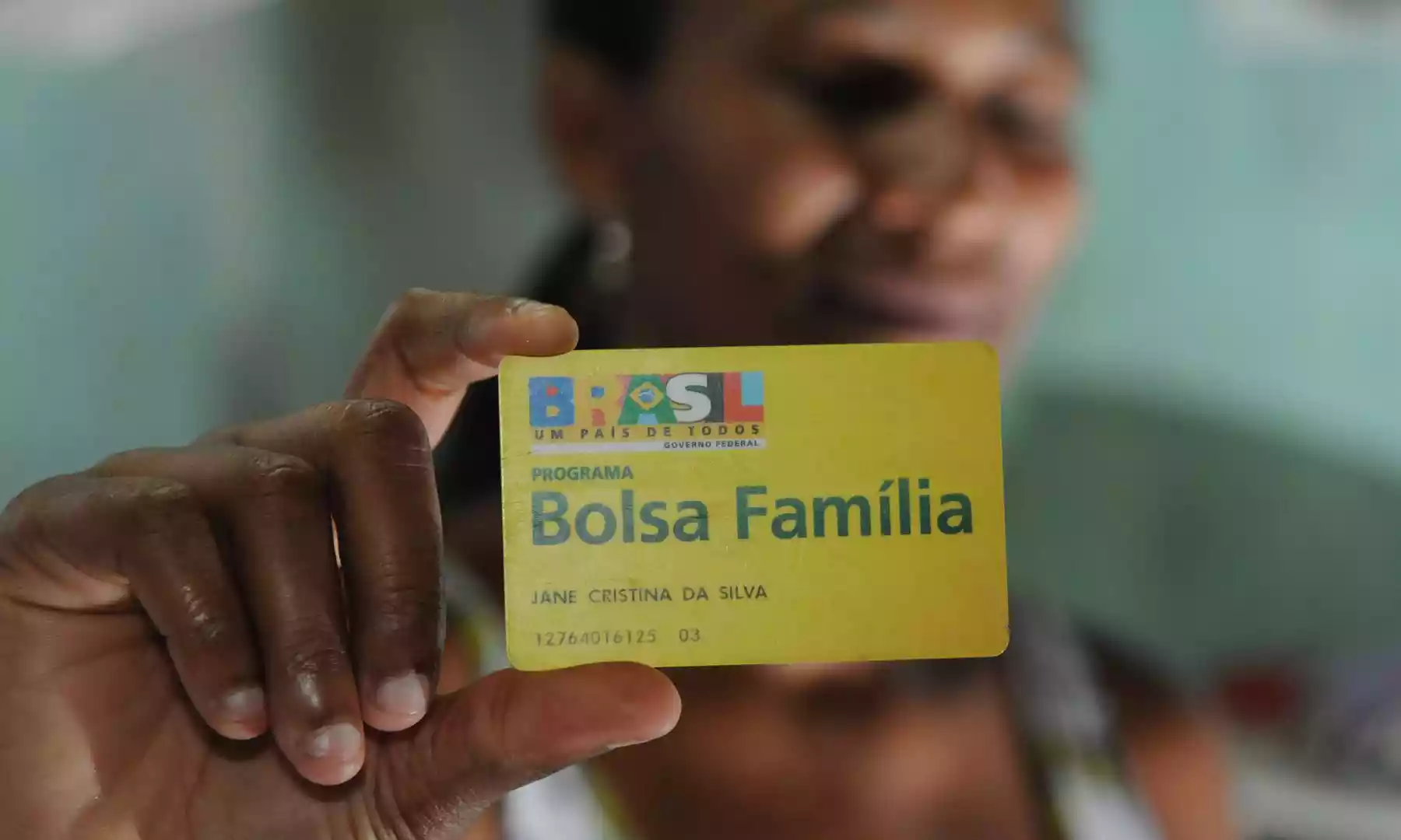 Governo decide que agamento do Bolsa Família será antecipado.