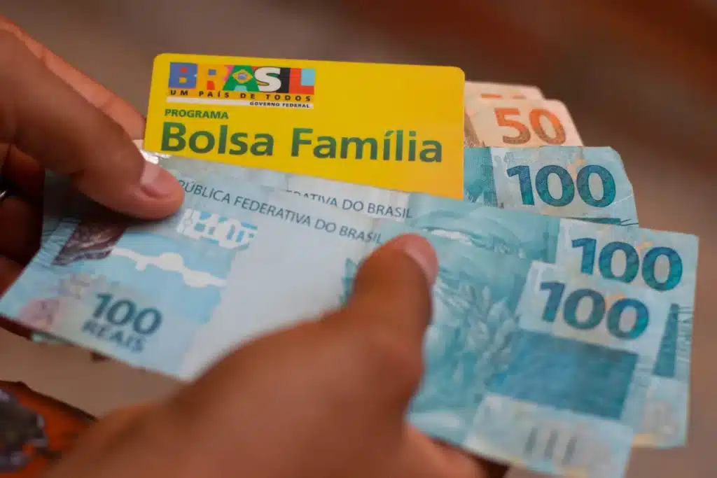 Governo fornece ajuda para solteiros vulneráveis!