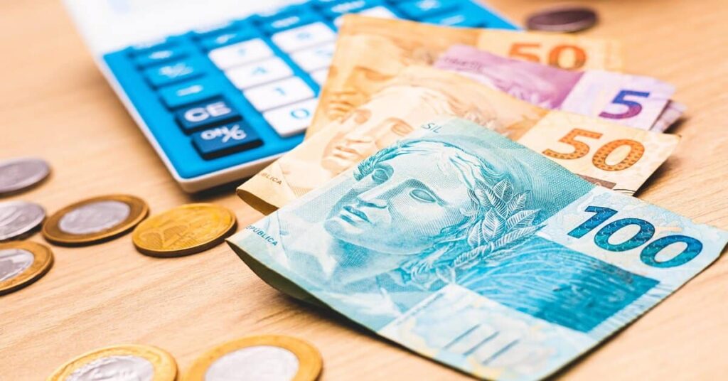 Auxílio-doença para MEIs? Aprenda como solicitar e proteger sua renda e saúde.





