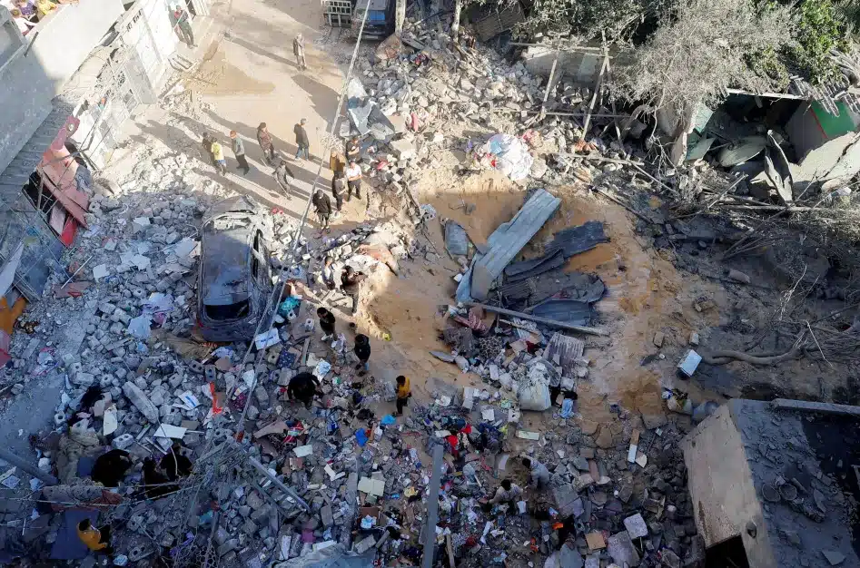 Israel mata pessoas  em campo de deslocados de Rafah. (Fonte: Reprodução Google).