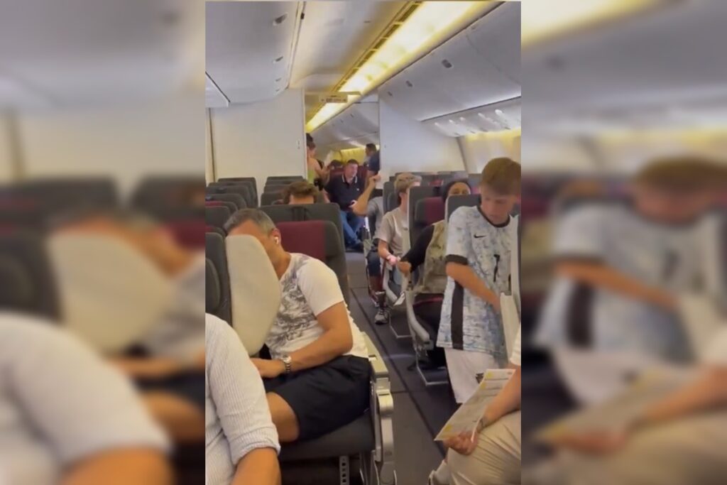 falha técnica sino avião, antes mesmo de deixar o solo