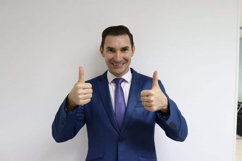 foto do JAdolfo de Souza, fundador e CEO da João Financeira.