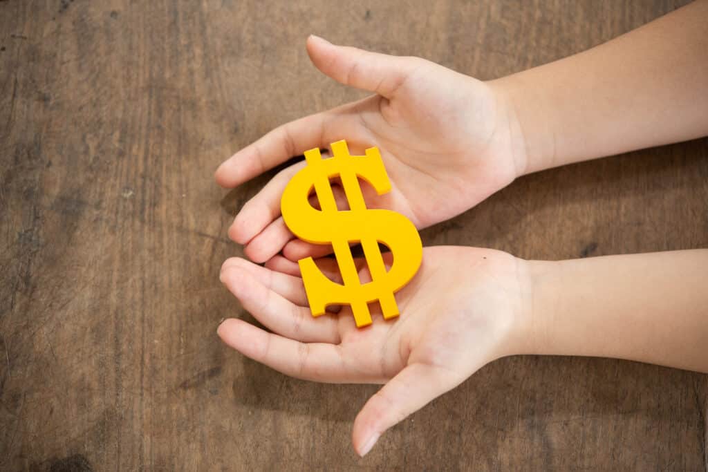 Abono salarial 2024: valor é de R$ 1.412,00. 