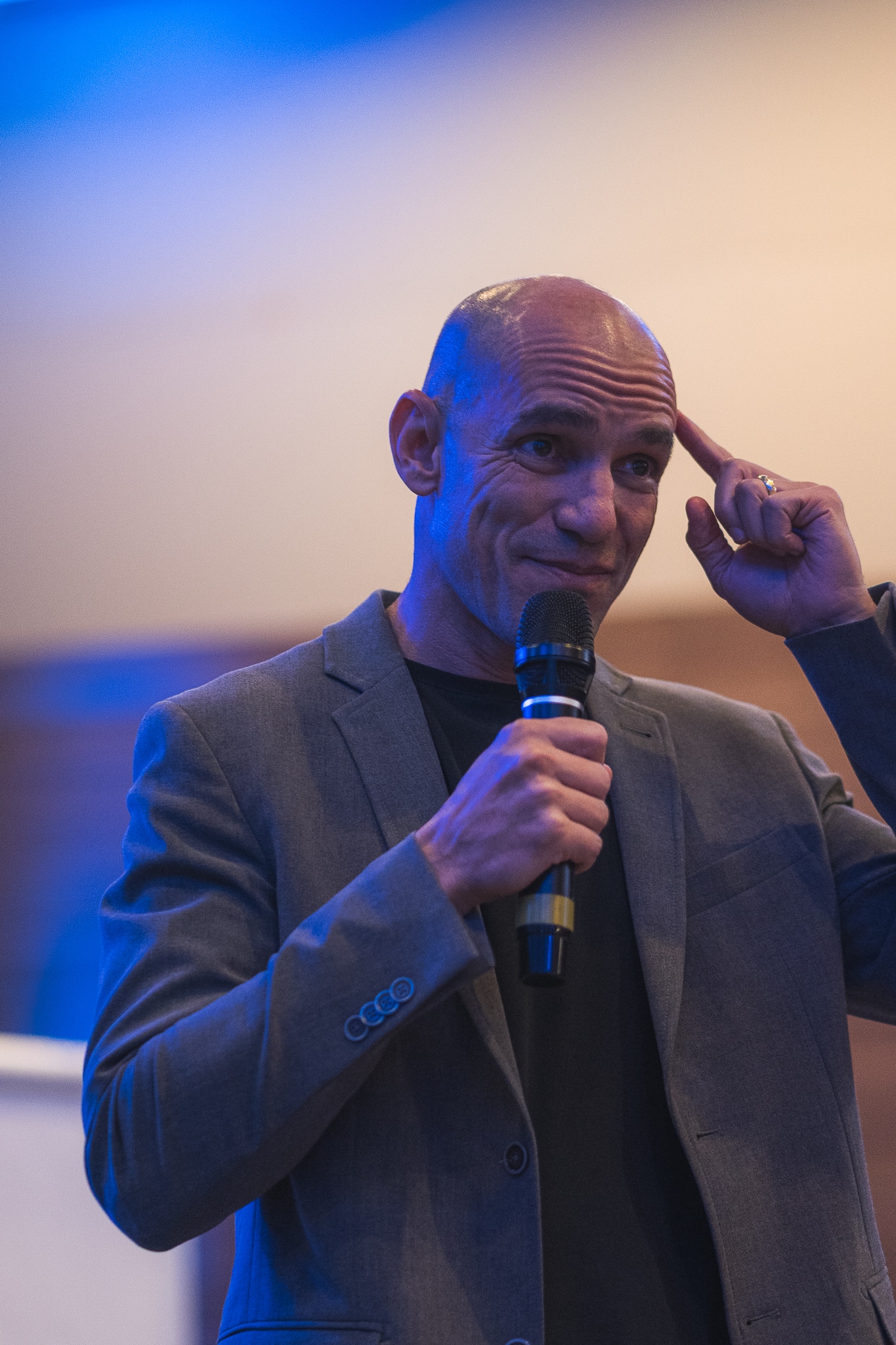 renato alves em palestra