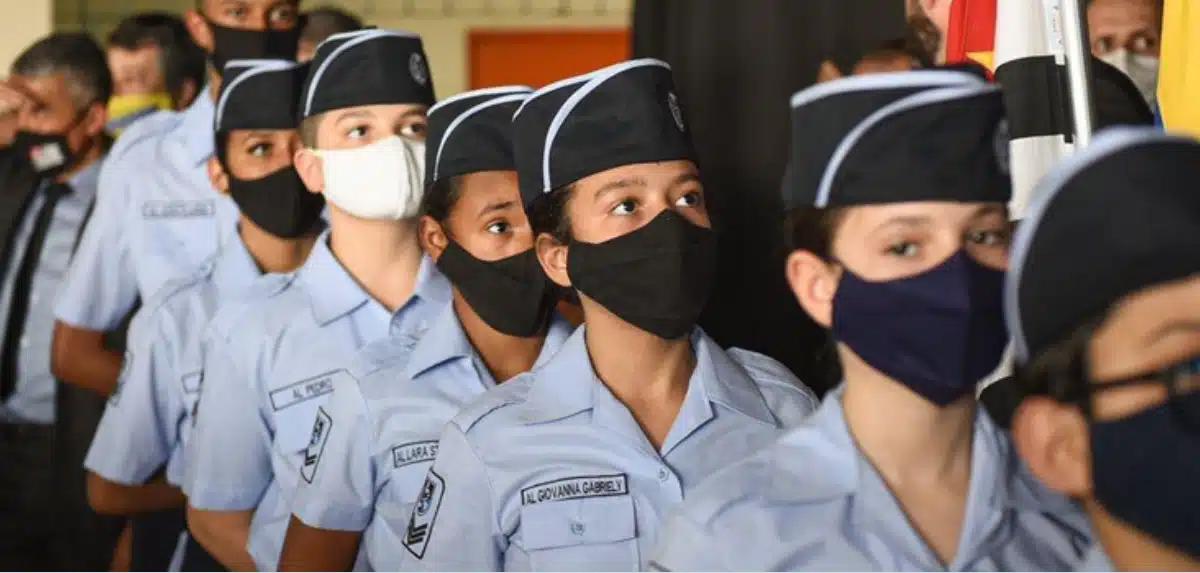 Debate Aquecido: Escolas Cívico-Militares em São Paulo