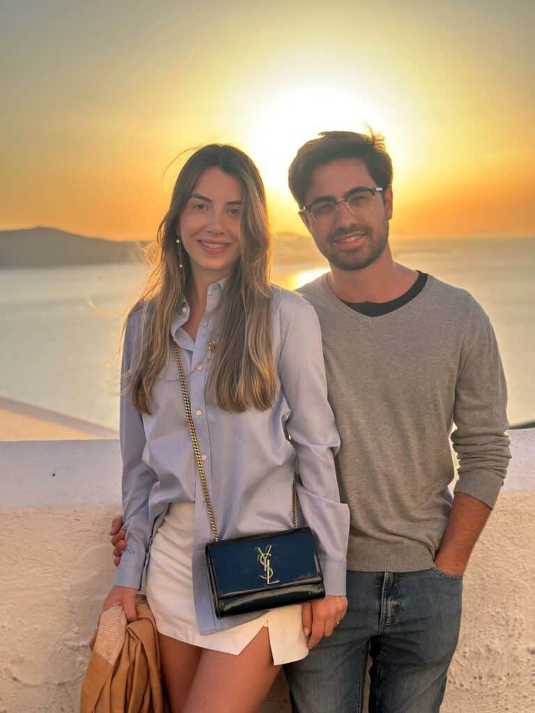 casal posando para a imagem