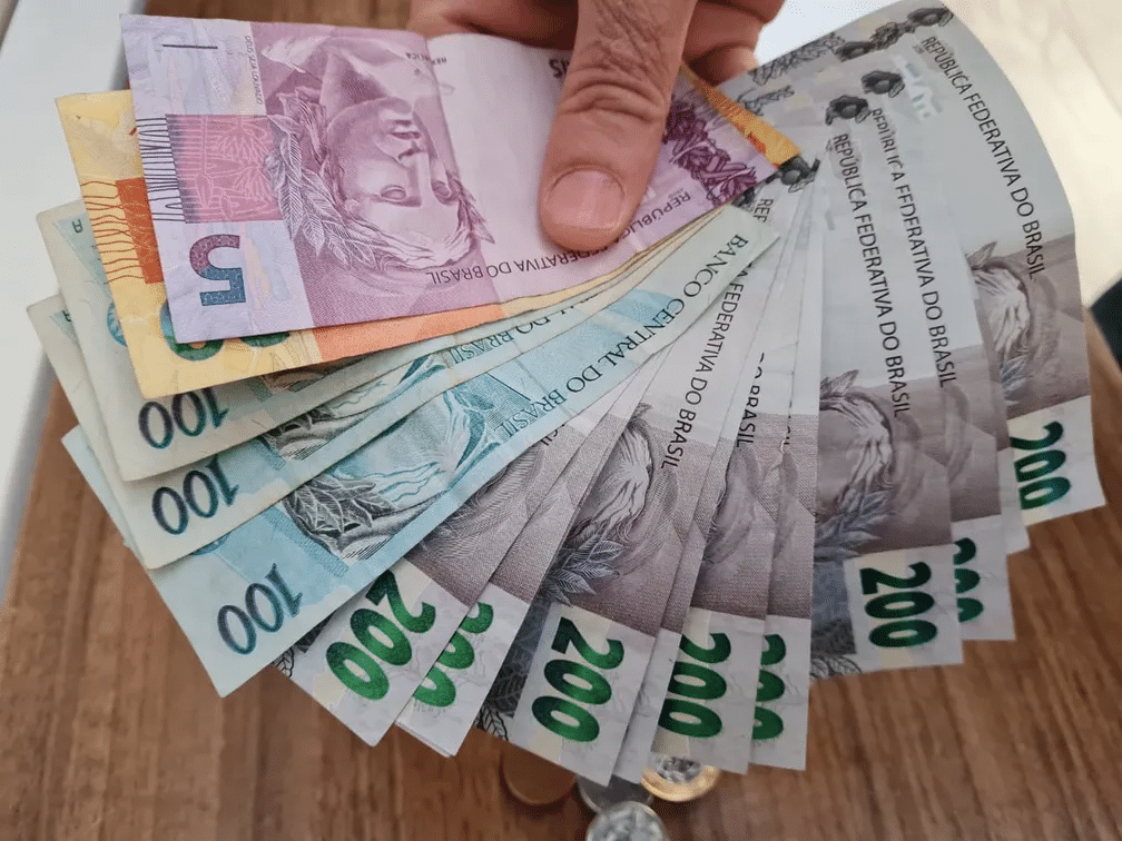 Veja a seguir como funciona novo projeto aprovado que suspende pagamento de consignado!
