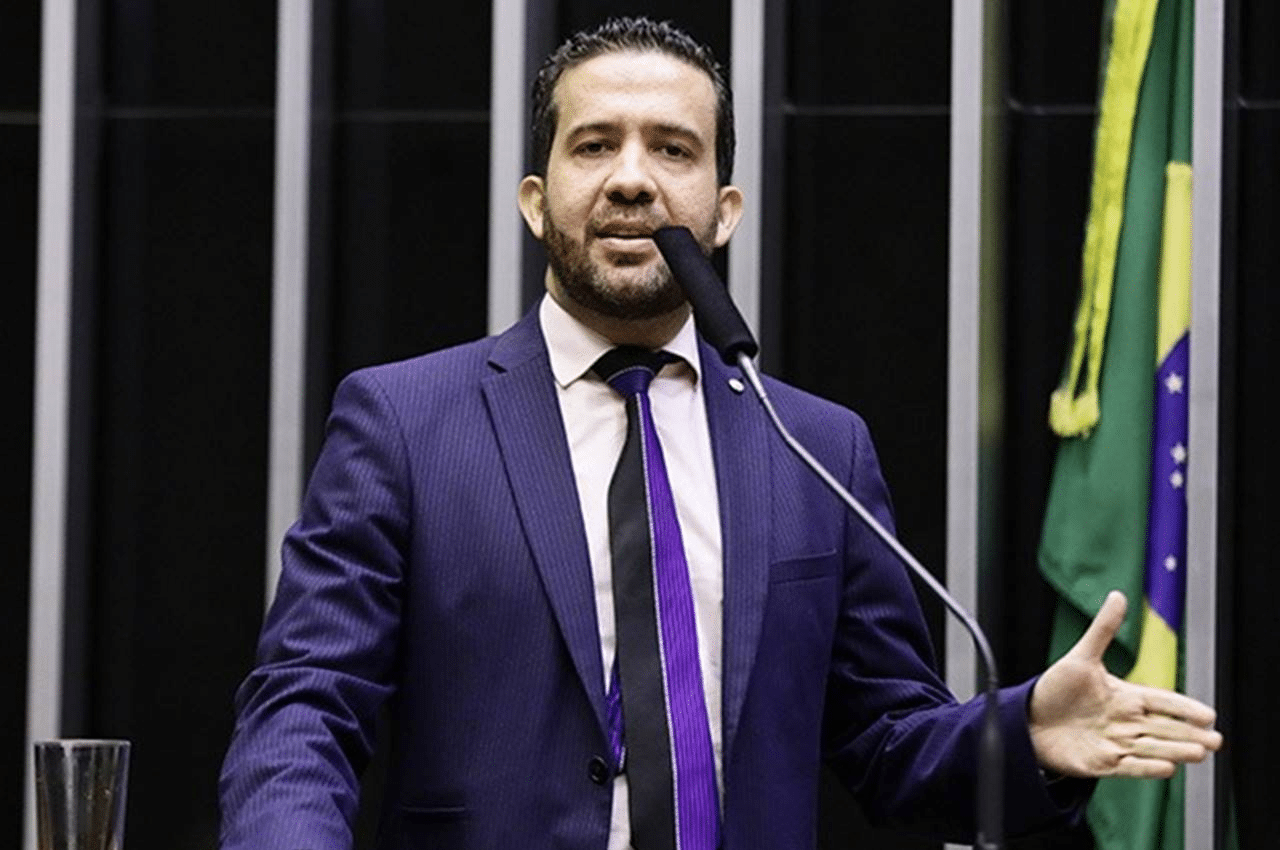 André Jarrones se desculpou por usar termos inapropriados