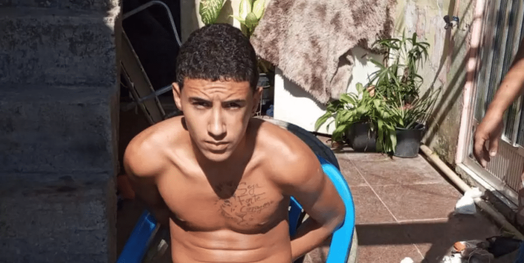 Fábio dos Santos Pita Junior, conhecido pelo apelido de Pedro Dominador, líder do grupo.