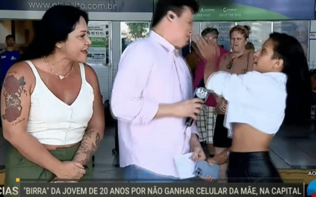 Jornalista do SBT foi agredido por uma jovem durante entrevista 