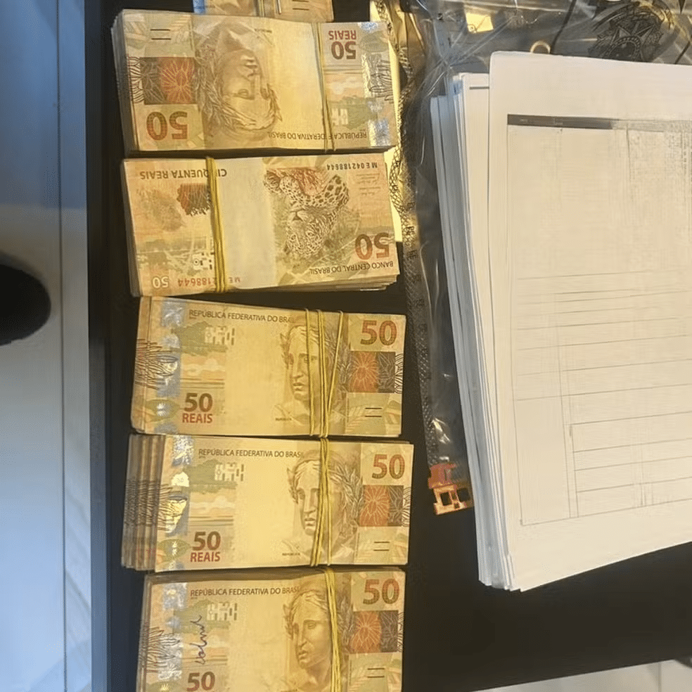 Agentes da PF apreenderam R$ 26 mil em espécie durante cumprimento de mandado em Goiás  