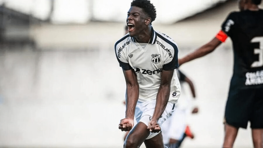 Zagueiro Jonathan Jesus em ação pelo Ceará