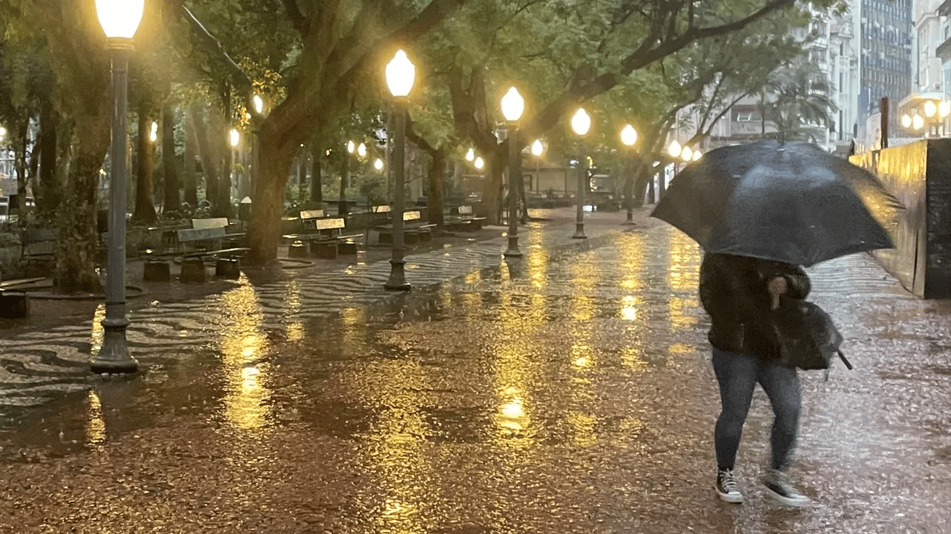 Porto Alegre terá chuva e garoa