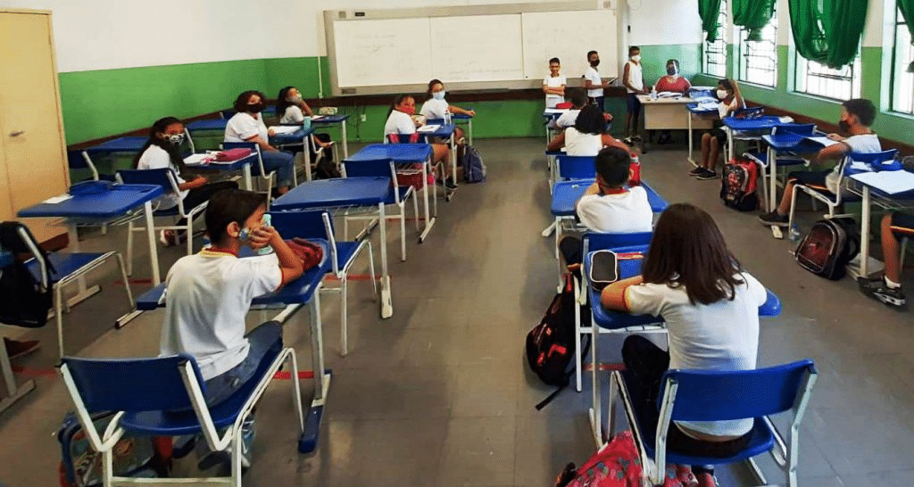 Paraná pretende privatizar escolas da rede municipal