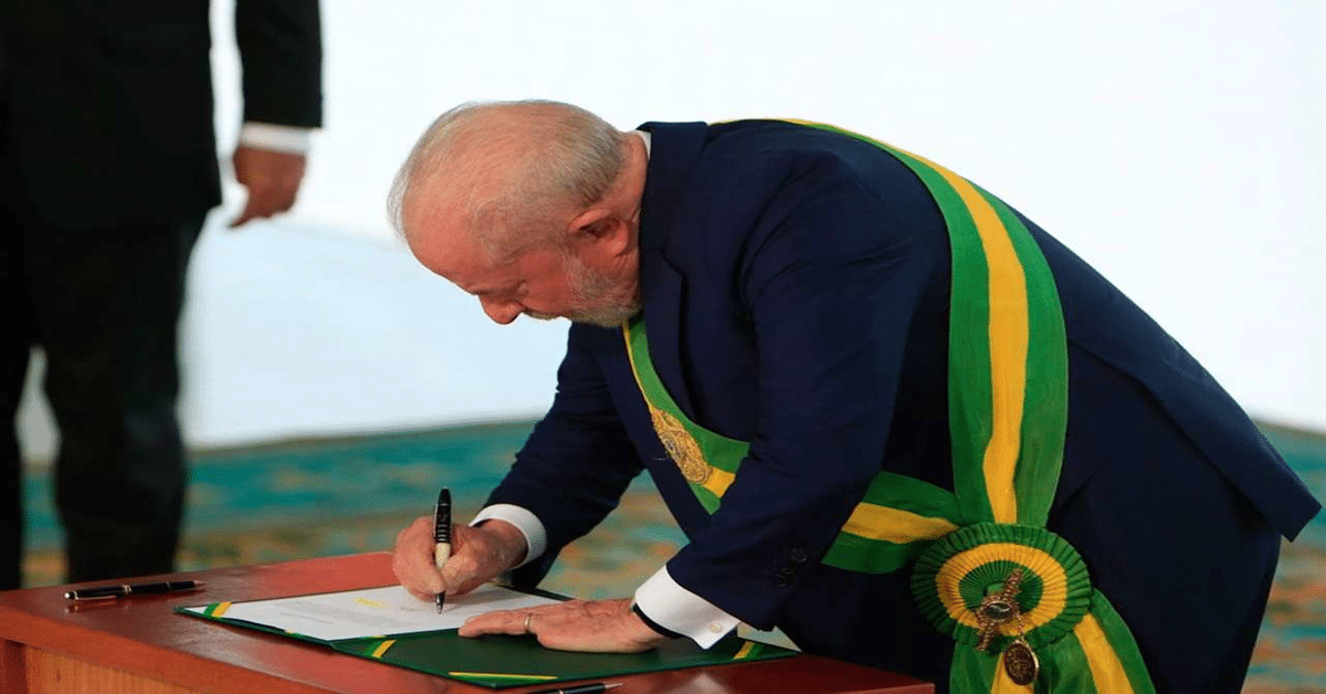 Lula decreta novo feriado nacional. (Fonte: Reprodução Google).
