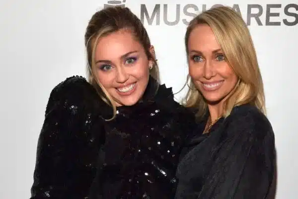 Miley Cyrus abriu o coração sobre seu relacionamento com seus pais