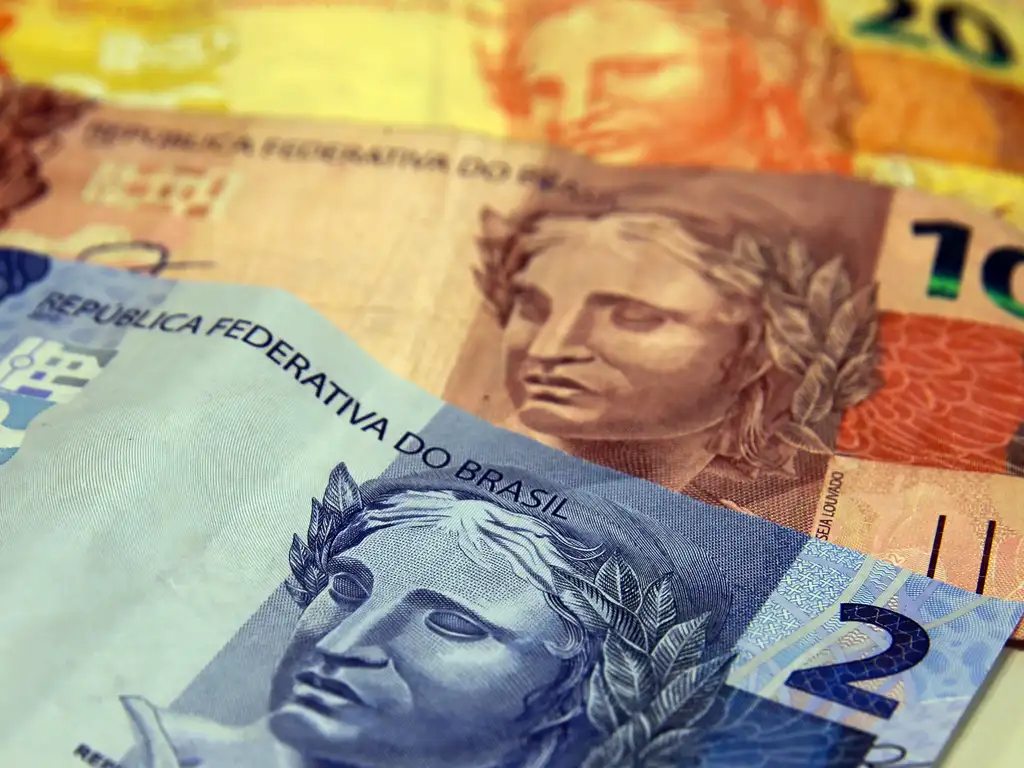 Abono salarial para trabalhadores cadastrados no PIS/Pasep começa em 15 de junho de 2024. 
