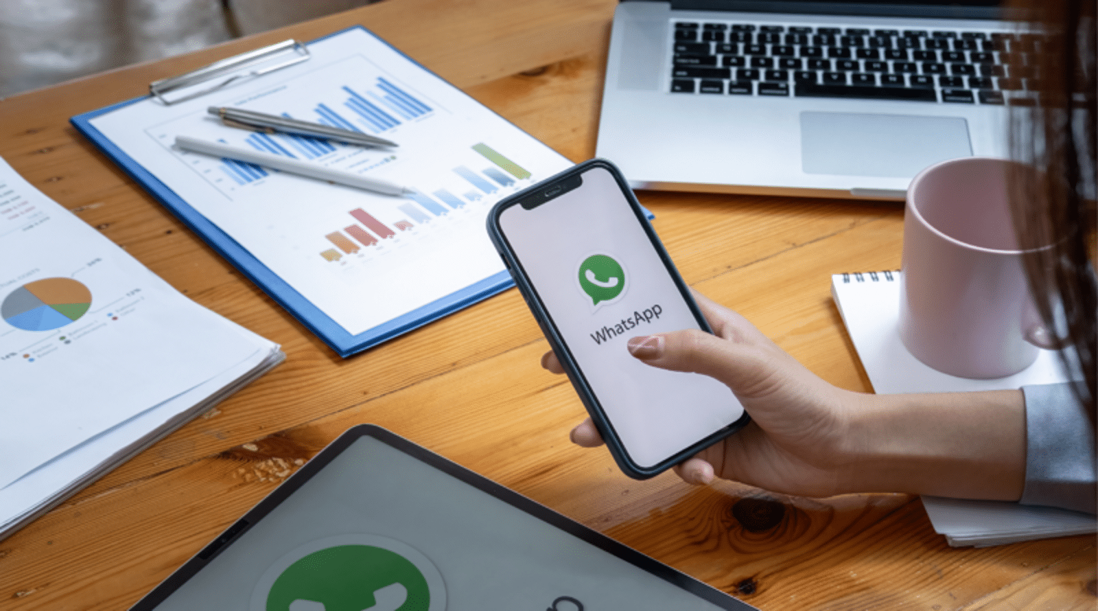 Evolução da Comunicação através de Aplicativos de Mensagem no Trabalho