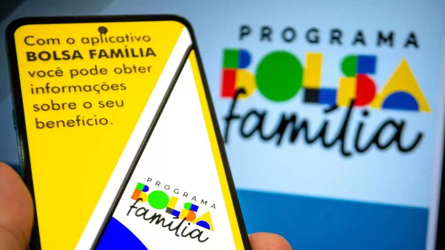 Aplicativo Bolsa Família. (Fonte: Luis Lima Jr./Fotoarena/Estadão).