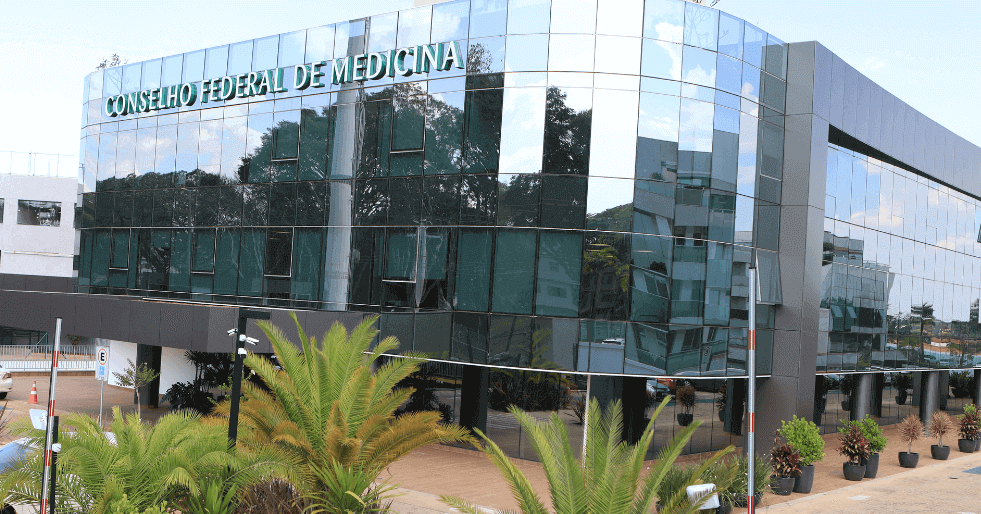 Concurso CFM Anuncia Concurso com Banca Iades para Níveis Médio e Superior