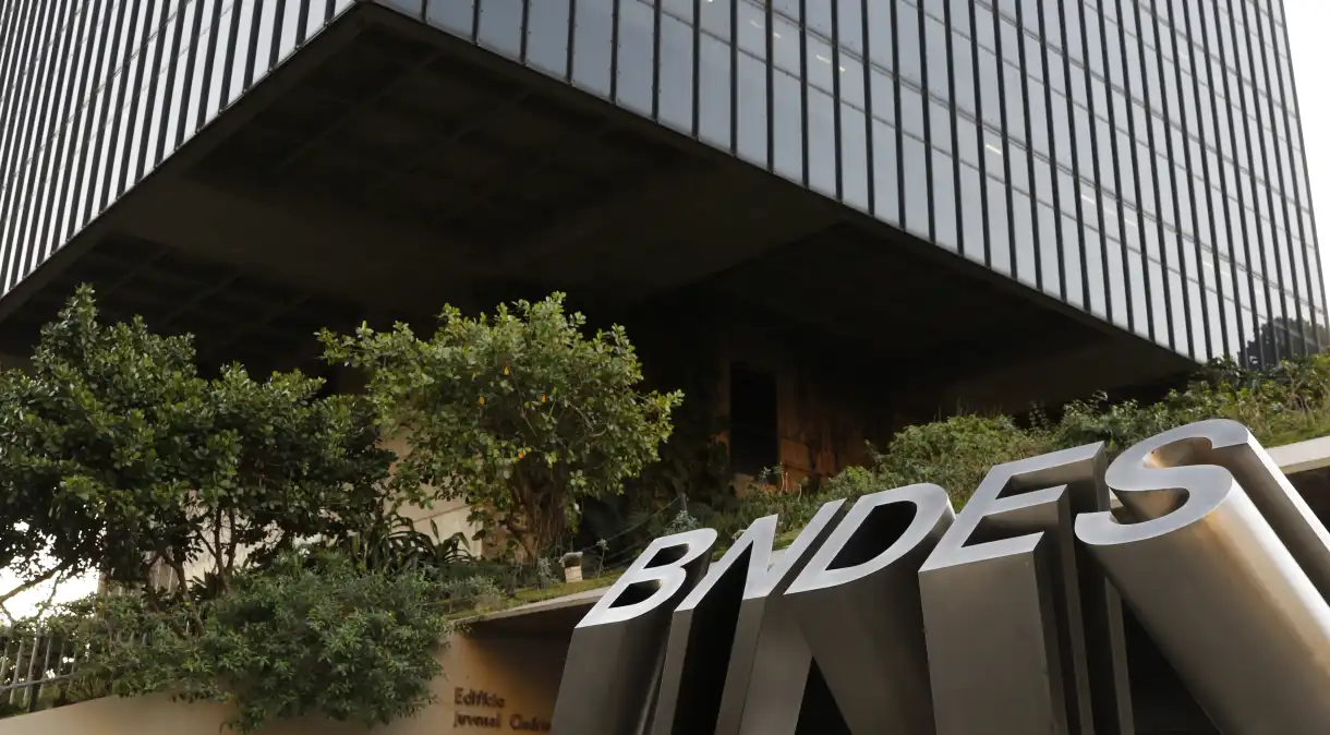 Edifício sede do BNDES, Banco Nacional de Desenvolvimento Econômico e Social, no Centro do Rio. (Fonte: Fernando Frazão/Agência Brasil).