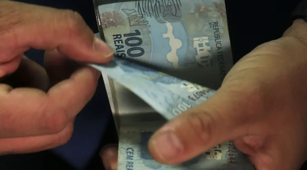 cédulas de 100 reais