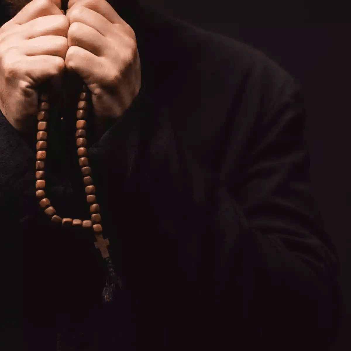 Homem aplicava golpes em diversas cidades se passando como padre