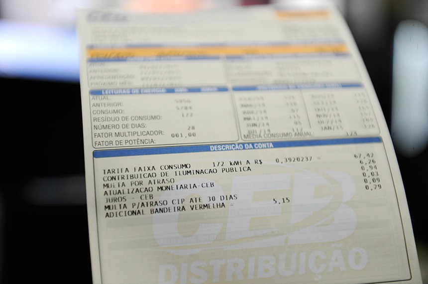 Aproveite desconto na conta de luz pela Tarifa Social de Energia Elétrica.