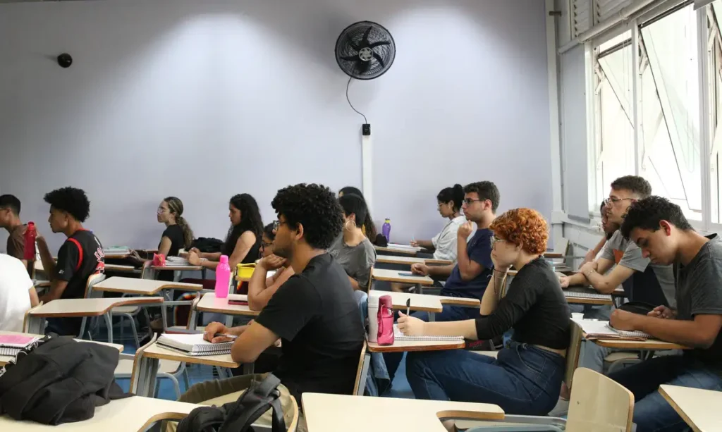 24 Concursos Públicos Abrem 499 Vagas com Salários de Até R$ 27 Mil.