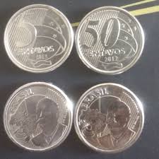 moeda de 50 centavos com errode cunhagem. a moeda é de 50 centavos mas consta apenas o número 5 nela.