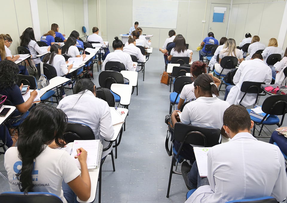 Cursos GRATUITOS e Bolsa Auxílio com o PRONATEC
