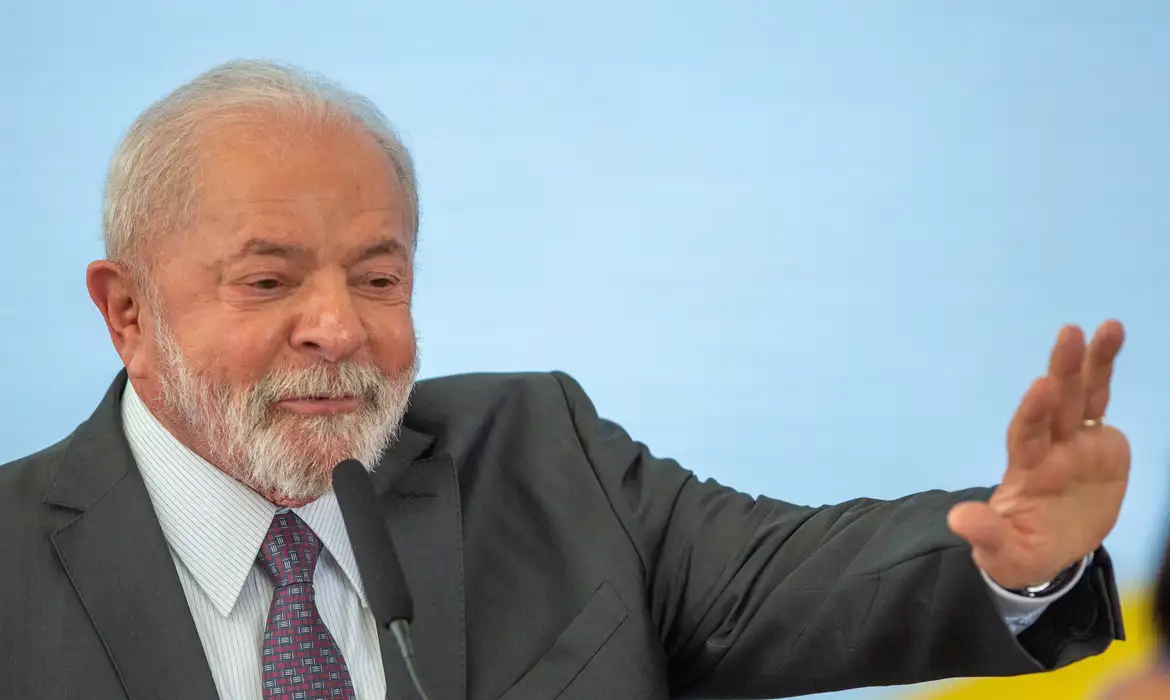 NOVO AUXÍLIO